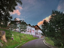 Pensiunea Poiana Verde - accommodation in  Slanic Moldova (01)