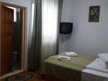 Pensiunea Cristian - accommodation in  Moldova (08)