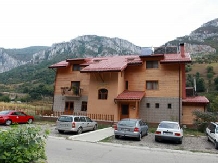 Pensiunea Roua de Munte - accommodation in  Cernei Valley, Herculane (01)