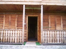 Cabana Lacrimioara - accommodation in  Fagaras and nearby, Sambata (09)