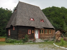 Pensiunea Iubu - cazare Apuseni, Valea Draganului (01)