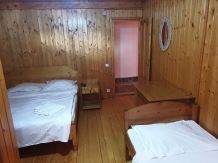 Cabana Poienita - accommodation in  Fagaras and nearby, Sambata (58)
