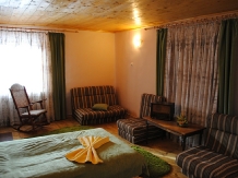 Casa cu Trandafiri - accommodation in  Rucar - Bran, Piatra Craiului, Moeciu (04)