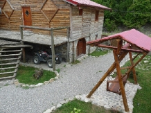 Pensiunea Raiul de pe Rau - alloggio in  Muntenia (07)