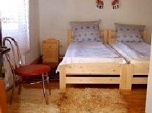 Pensiunea de sub munte " Dobra" - accommodation in  Apuseni Mountains, Motilor Country, Arieseni (05)