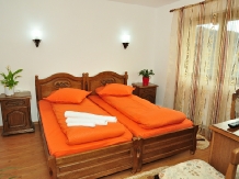 Pensiunea Sticletii Bucovinei - accommodation in  Gura Humorului, Voronet, Bucovina (08)