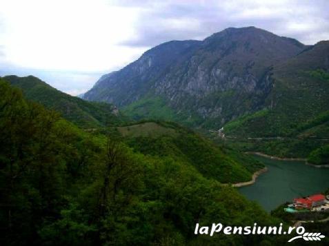 Pensiunea Casa Natura - cazare Valea Cernei, Herculane (Activitati si imprejurimi)