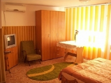 Casa cu flori - accommodation in  Black Sea (09)