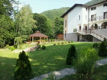 Casa Lacului - cazare Valea Oltului, Voineasa (05)