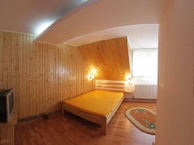Pensiunea Flori de Camp - accommodation in  Vatra Dornei, Bucovina (18)