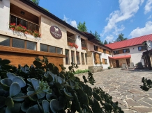 Complex Caprioara - accommodation in  Maramures Country (01)