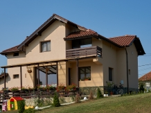 Pensiunea Iulia - accommodation in  Oltenia (02)