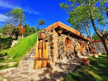 Casa din piatra-Casuta din Poiana-Hobbit - cazare Nordul Olteniei (122)