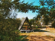 Rural accommodation at  Porumbacu Garden